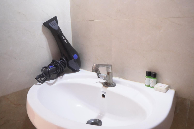 Bathroom 4, Hotel Golden Suites , Bangalore