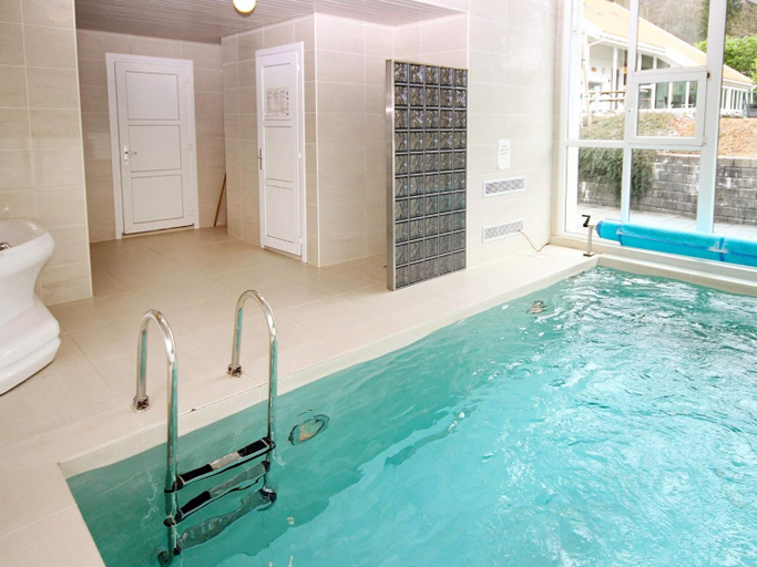 Sport & Beauty 4, person holiday home in Jelsa-By Traum, Suldal