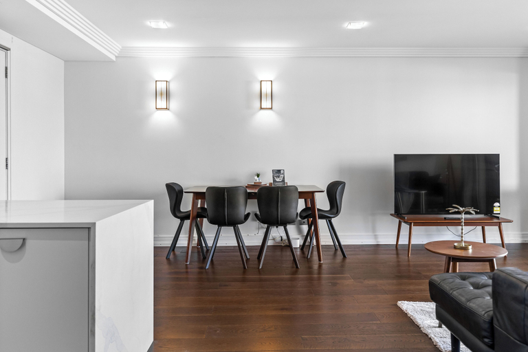In-room dining 3, Modern 1BR Escape Central Auckland, Waitakere