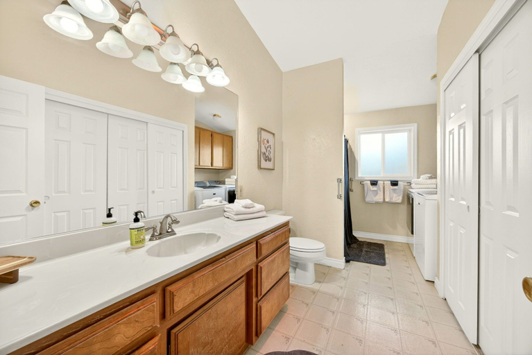 Bathroom 5, Jville Gem- Walk downtown, Jackson