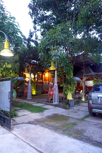 Others 5, Devo - Studio Living, Bantul