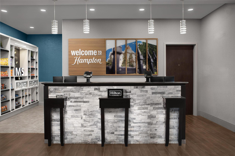 Public Area 2, Hampton Inn & Suites Tupelo/Barnes Crossing, Lee