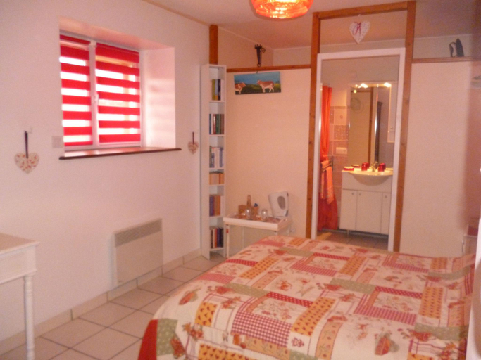 Bedroom, La Sylreine, Ain