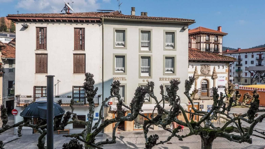 Exterior & Views 2, Hotel Arrasate, Guipúzcoa