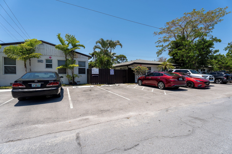 Property grounds, The Tel Ft. Lauderdale, Broward