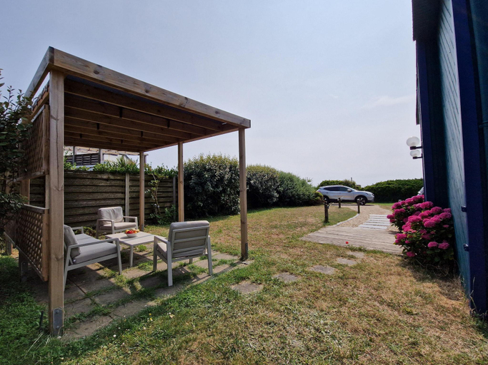 Others 4, Holiday Home in Penestin near La Mine dOr Beach, Morbihan