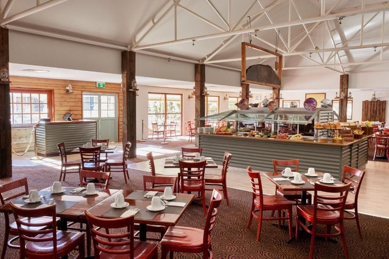 Food & Drinks 3, Outback Lodge, Petermann-Simpson