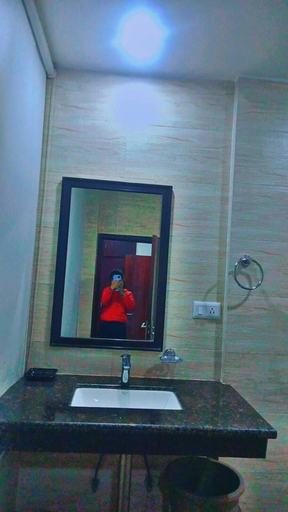 Bathroom, Diamond Vaishali, Kullu