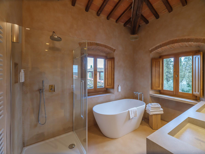 Bathroom 4, Villa Barberino, Arezzo