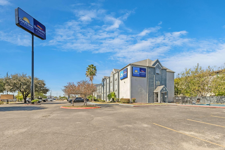 Exterior 2, Baymont by Wyndham San Antonio Downtown, Bexar