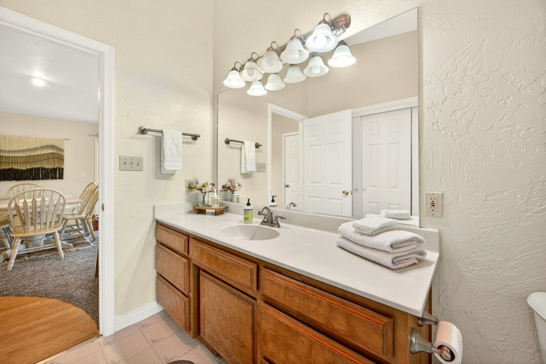 Bathroom 3, Jville Gem- Walk downtown, Jackson