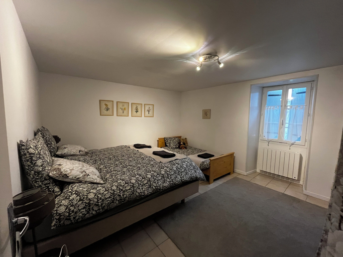 Bedroom 4, Domaine de la Briouse, Vienne