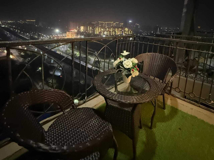 Balcony 2, High Sky In, Gautam Buddha Nagar