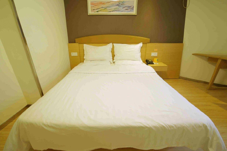 Bedroom 4, 7 Days Inn Guangzhou Xinshi Baixin Plaza, Guangzhou