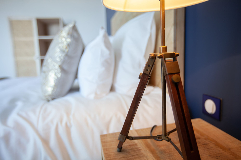 Bedroom 3, Hôtel Des Isles, Manche