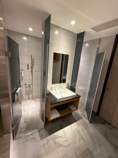 Bathroom 2, 山籟會館-臺南市旅館330號, Tainan