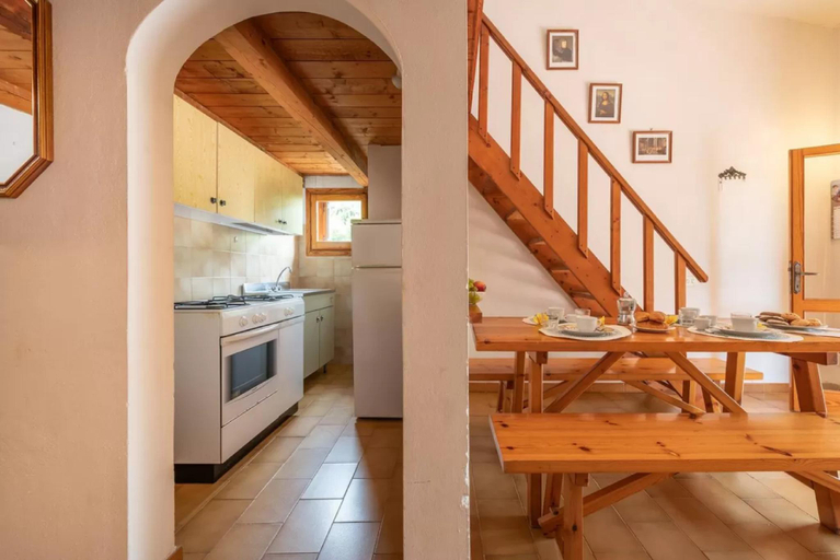 5, Relaxing apartment with outdoor dining, Olbia-Tempio
