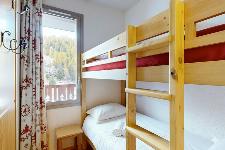 Room 4, Résidence Les Arolles - La Plagne 1800, Savoie