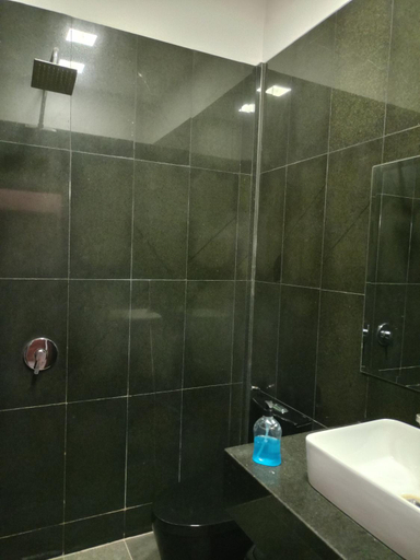 Bathroom 4, Passport Hostel, Siem Reap
