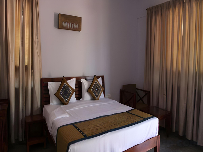 Bedroom 3, Heritage Resort Hampii, Bellary