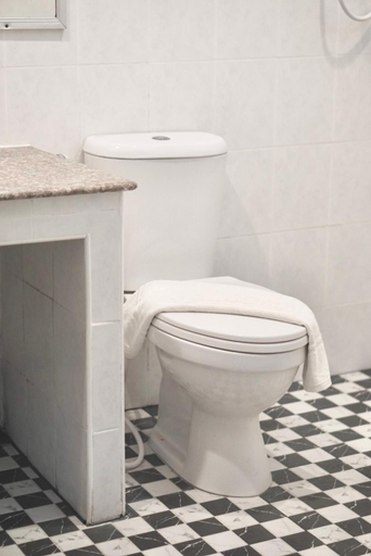 Bathroom 3, PK Garden Hotel, Amphoe Muang Yasothon