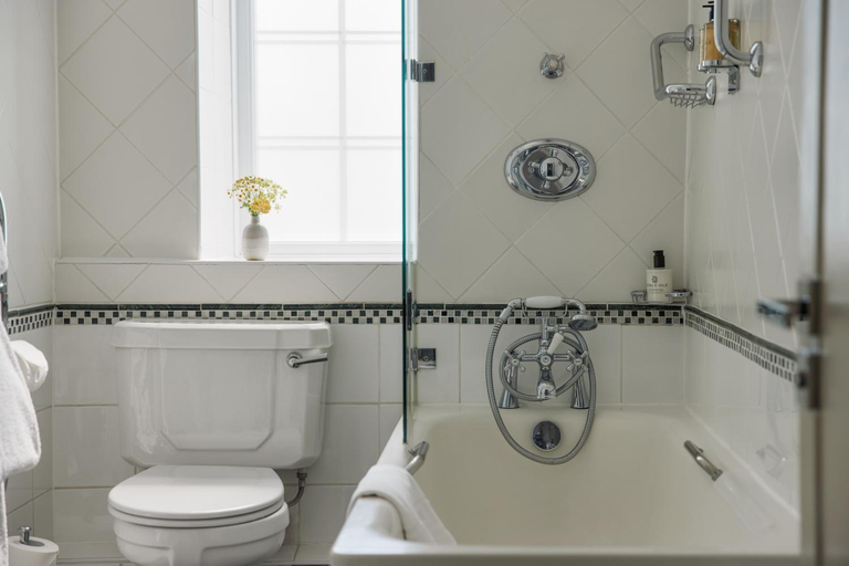 Bathroom 3, Grand Jersey Hotel and Spa