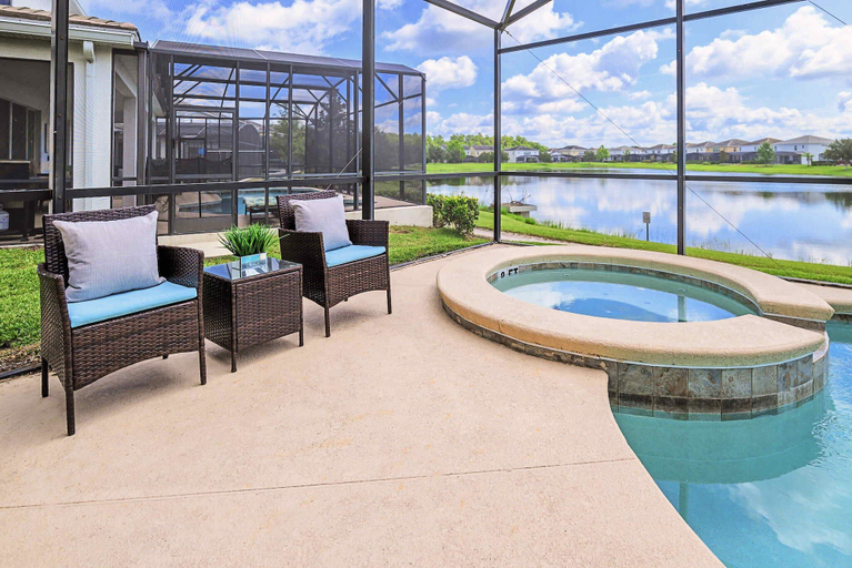 Interior 5, Upstay Lakefront Home w Pool, Game Room and BBQ, Osceola