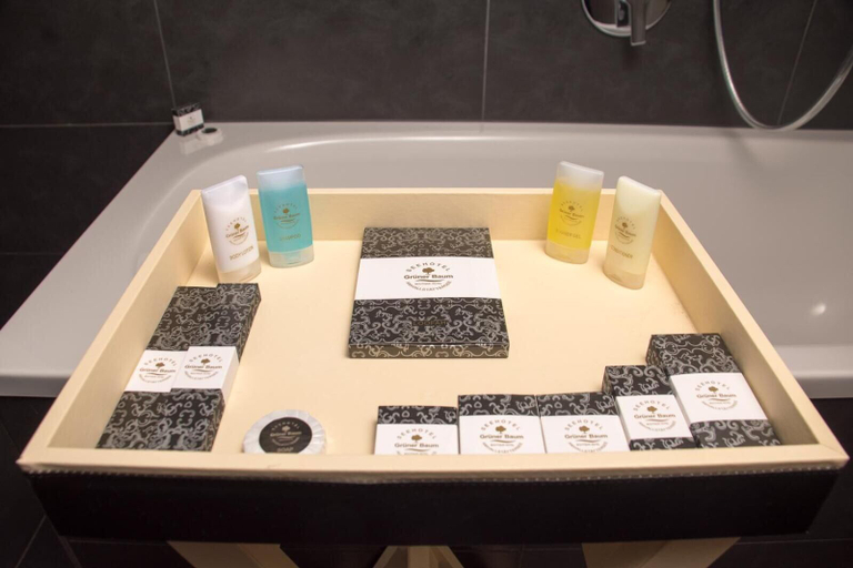 Bathroom 4, Seehotel Grüner Baum, Gmunden