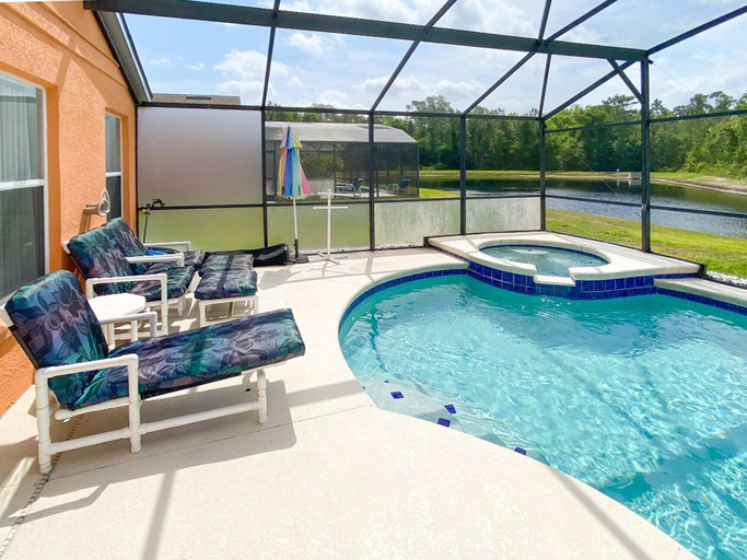 Interior 5, Upstay Lakeside Retreat w Private Pool & Game Room, Polk