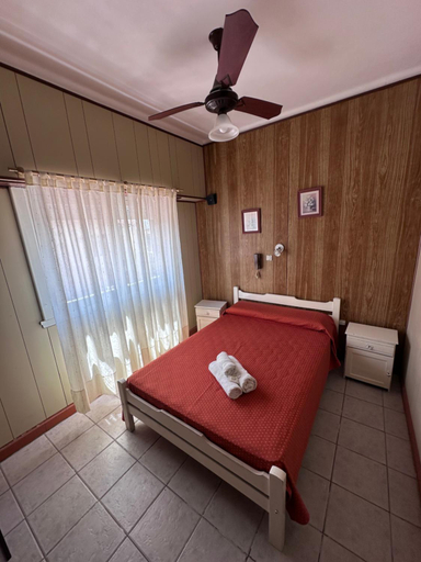 Bedroom 2, Hotel Saona, General Pueyrredón