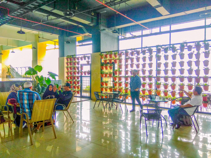 Others 4, Wooden Accent Studio at Atlanta Residence By Travelio, Depok