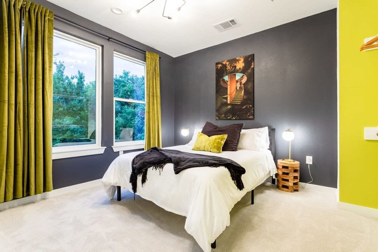 Interior 4, Eastside Home Sleeps 18 w/ Cowboy Pool & Fire Pit, Travis
