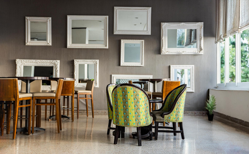 Public Area 2, Sherry Frontenac Oceanfront Hotel, Miami-Dade