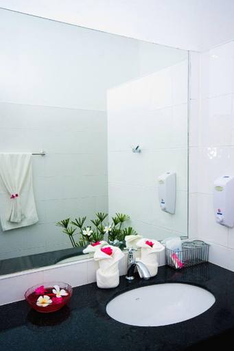 Bathroom 4, Nadivana Serviced Apartment, Mueang Krabi