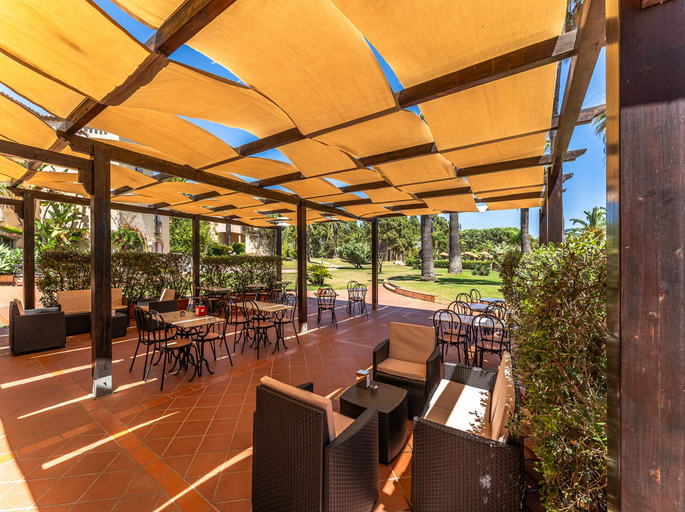 Balcony/terrace 2, Modern house in a peaceful residence, Cagliari