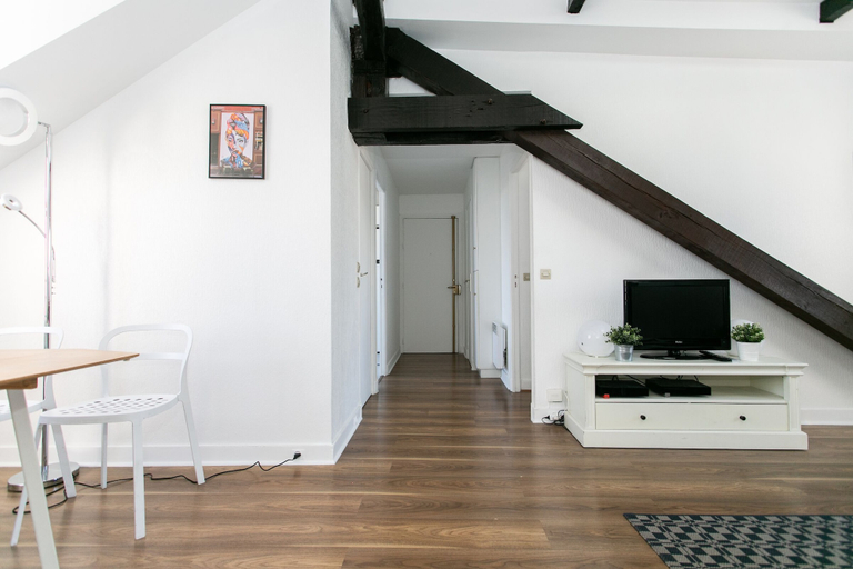 Others 4, Stylish 1BR in the Heart of Le Marais, Paris