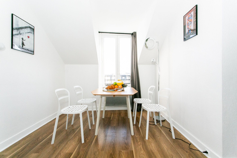 Others 3, Stylish 1BR in the Heart of Le Marais, Paris