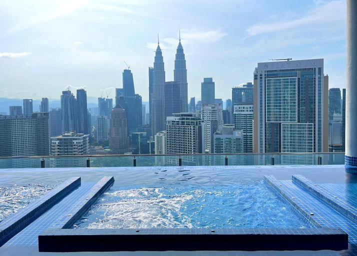 Sport & Beauty 2, The Colony KLCC Infinity Pool | 双子塔KLCC豪华泳池景观套房, Kuala Lumpur