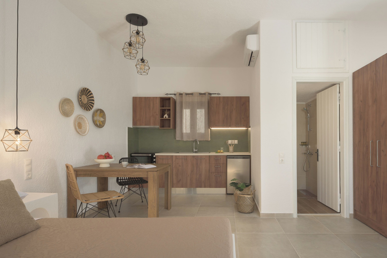 Room 2, Voulisma Hills, Crete