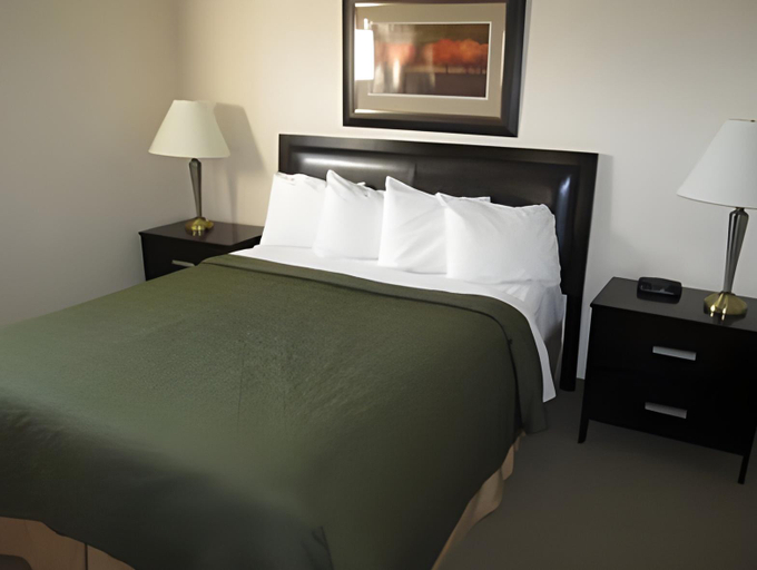 Bedroom, Quality Inn, Timiskaming