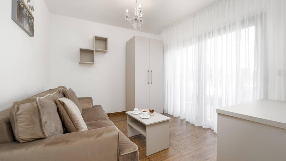 Others 2, Villa Villa Esmeralda, Novigrad