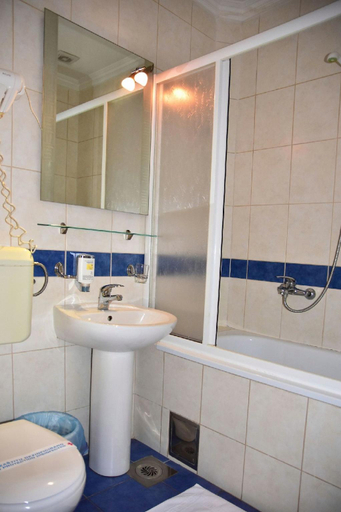 Bathroom 5, Garni Hotel Lav, Belgrade