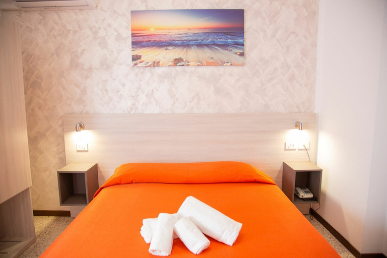 Bedroom 2, HOTEL LAURA, Venezia