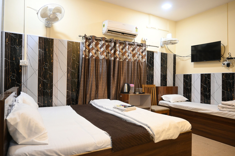 Room 4, Hotel Omkar Residency, Varanasi