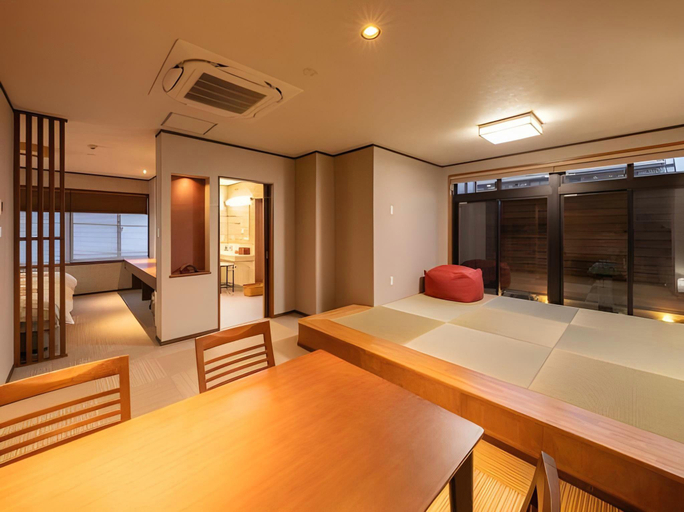 Bedroom 2, Hotel Koraku, Beppu