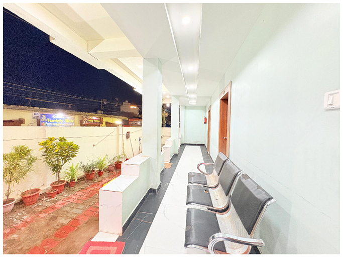 Public Area 5, Goroomgo New Parbati Palace Puri, Puri