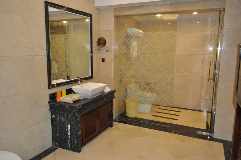Bathroom, Guangdong Yao Cultural Hotel, Qingyuan