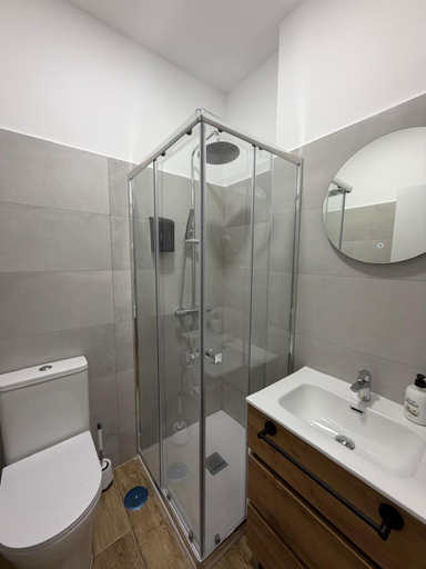 Bathroom 4, Hostal Alcorcon, Madrid