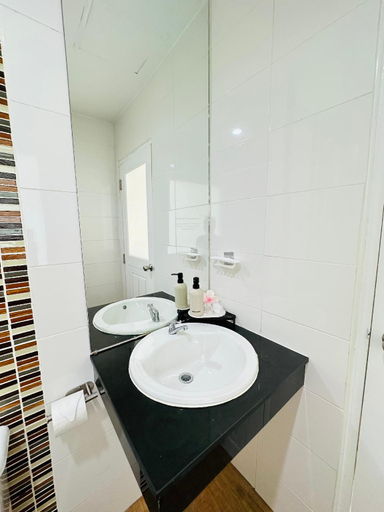 Bathroom 3, J and N Mansion 2, Phuket Island