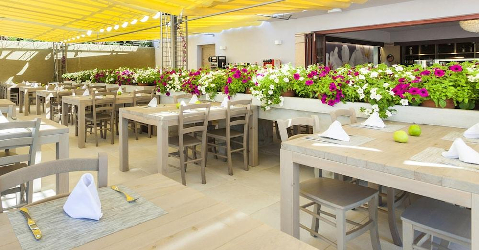 Food & Drinks 5, Insotel Cala Mandia Resort, Baleares